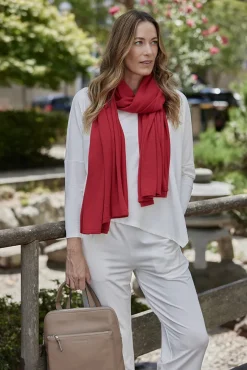 Bamboo & Recycled Cashmere Wool Travel Wrap - True Red