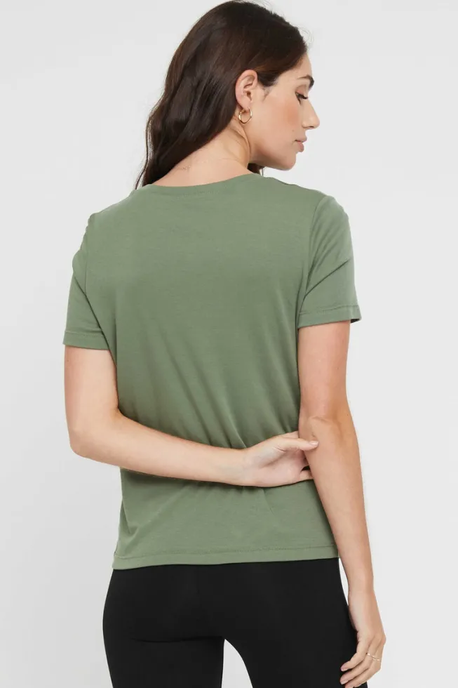 Classic Crew Neck - Gum Leaf