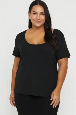 Classic Scoop Neck - Black